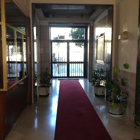 公寓 德雷姆罗姆鲁克斯酒店 *